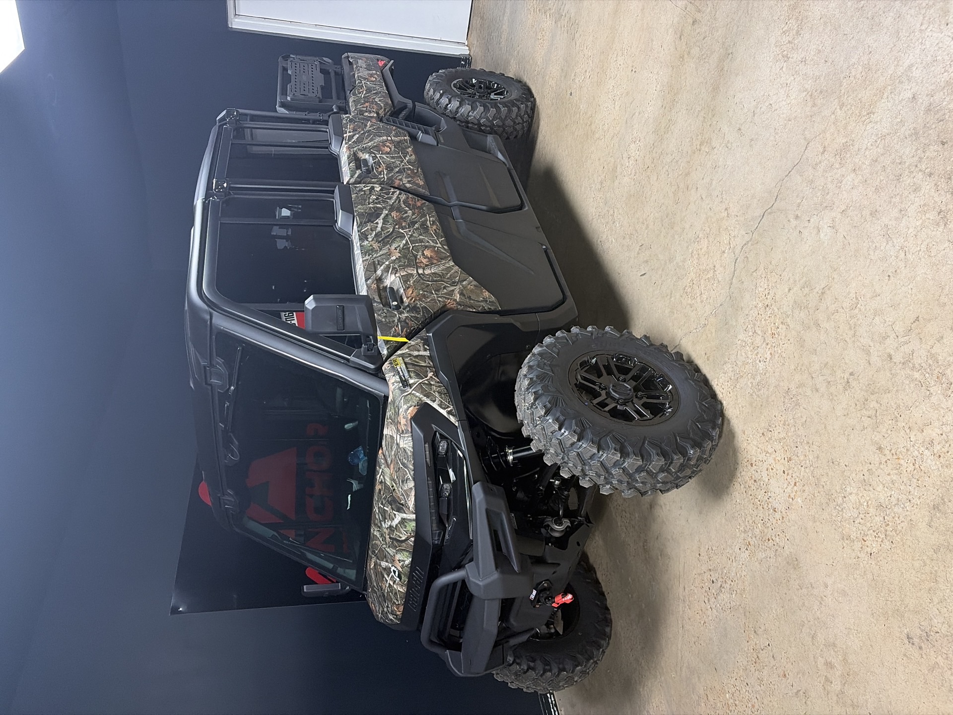 2027 CAN-AM DEFENDER XU MAX LIMITED HD11
