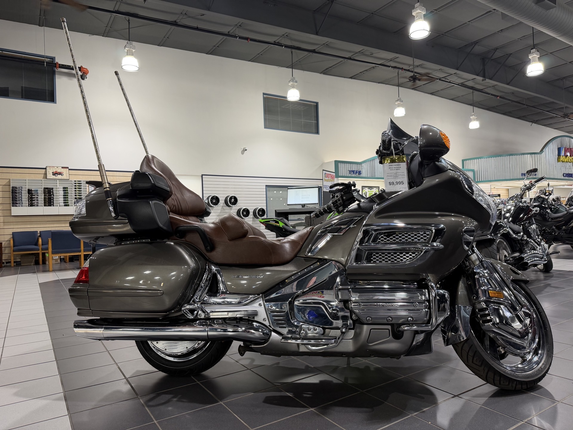 2010 HONDA GOLDWING