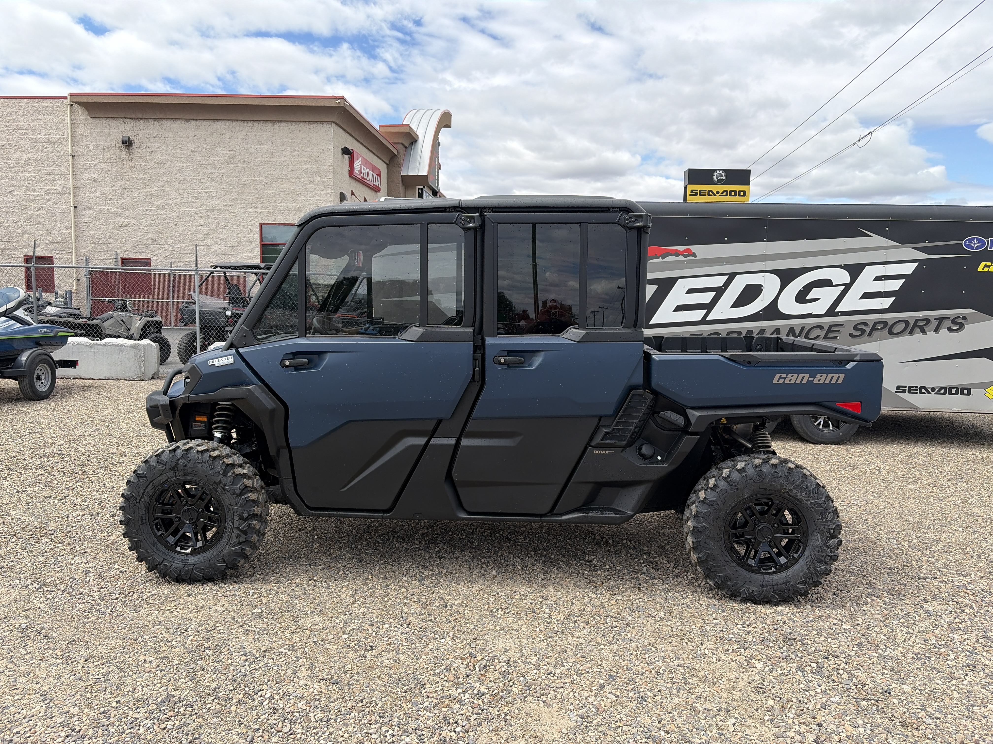2026 Can-Am DEFENDER MAX LTD HD11