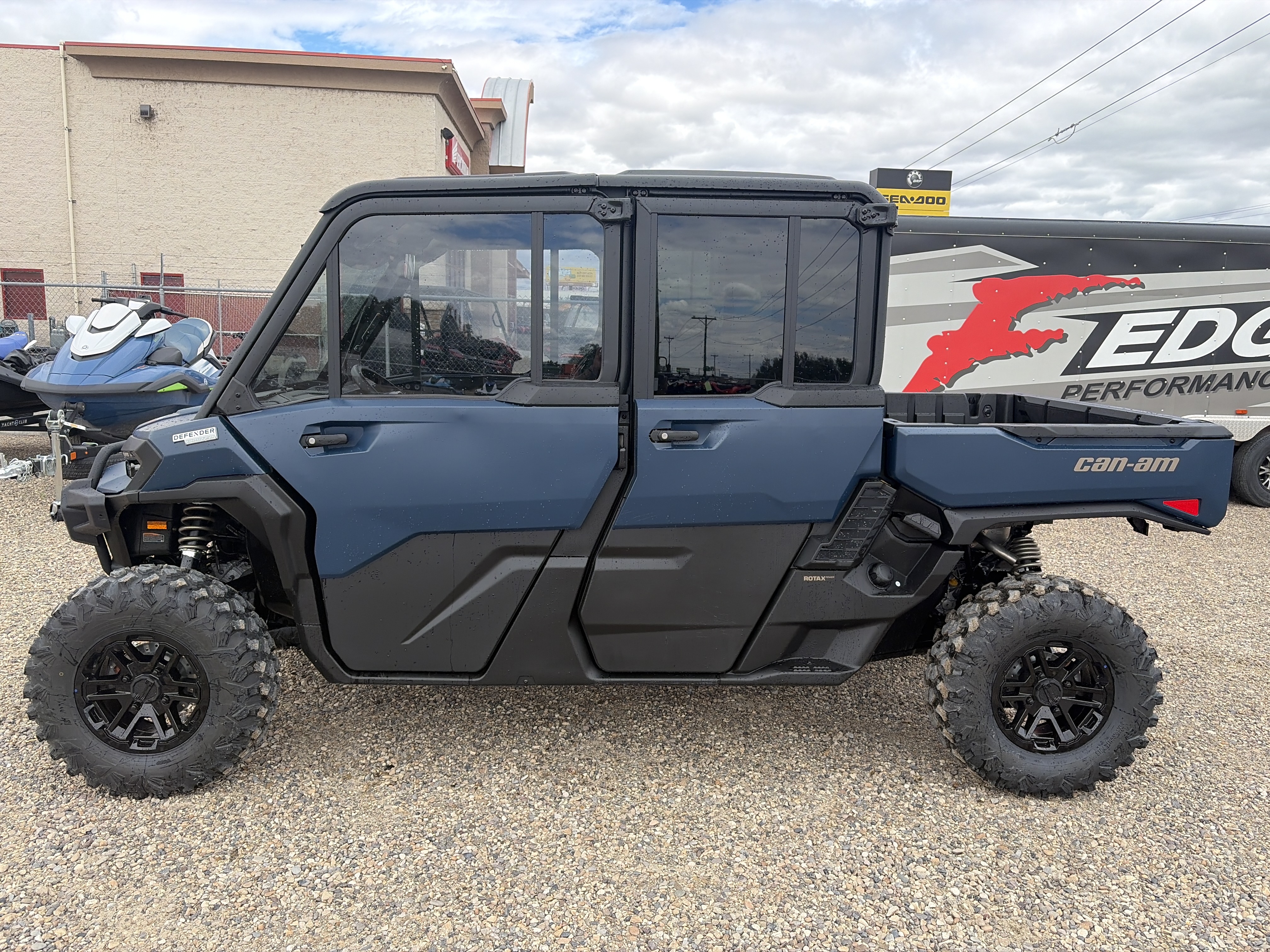 2026 Can-Am DEFENDER MAX LTD HD11