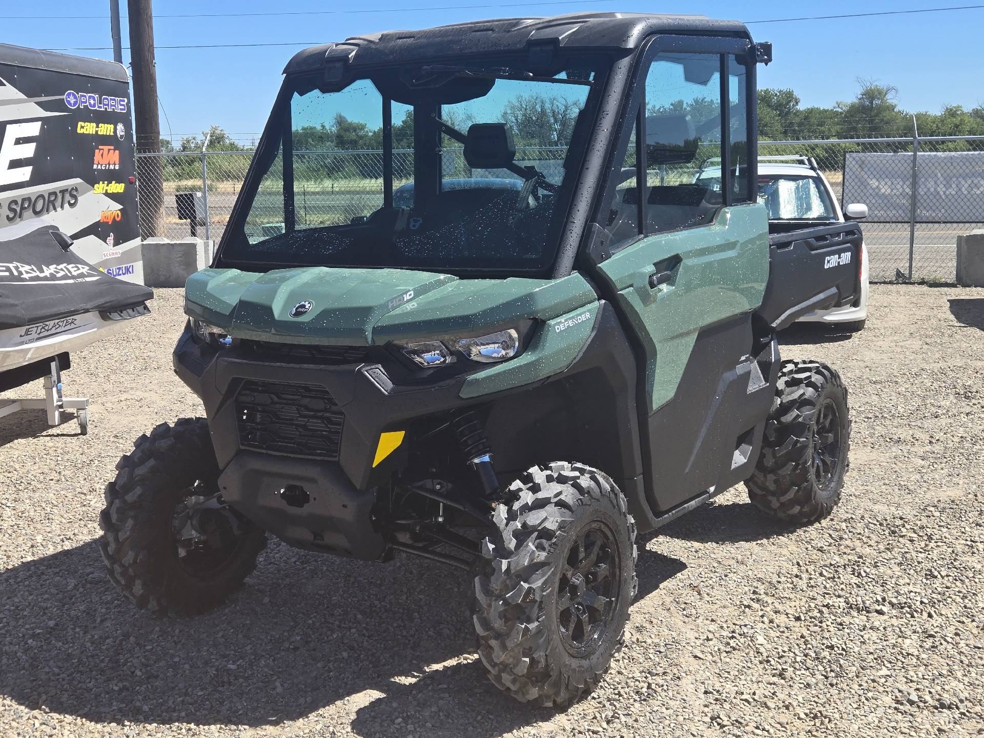 2026 Can-Am DEFENDER DPS CAB HD10