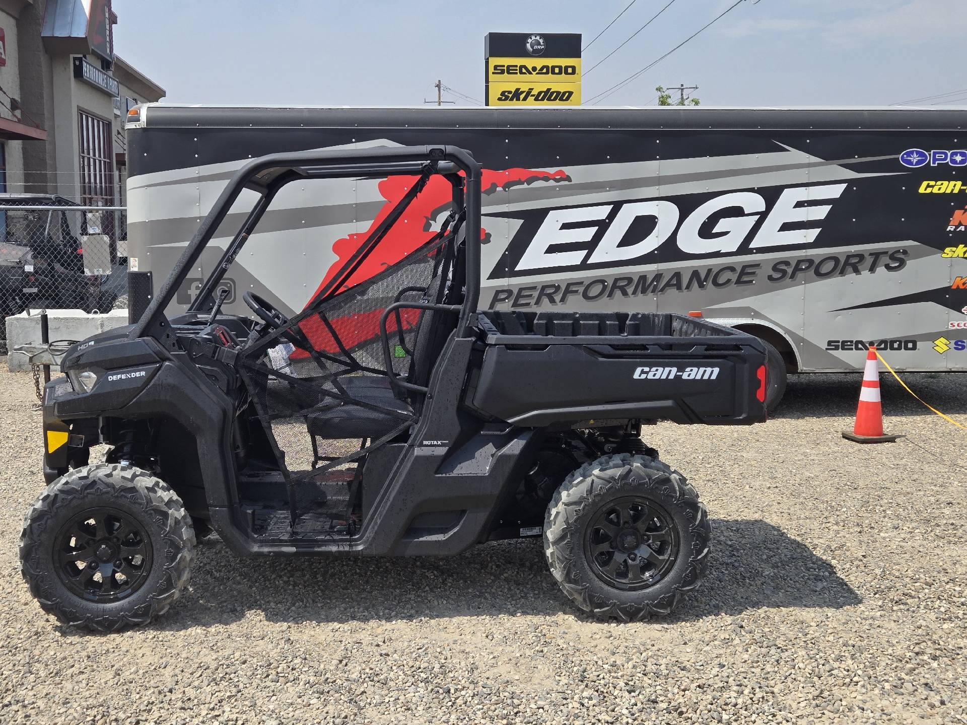 2026 Can-Am DEFENDER DPS HD9