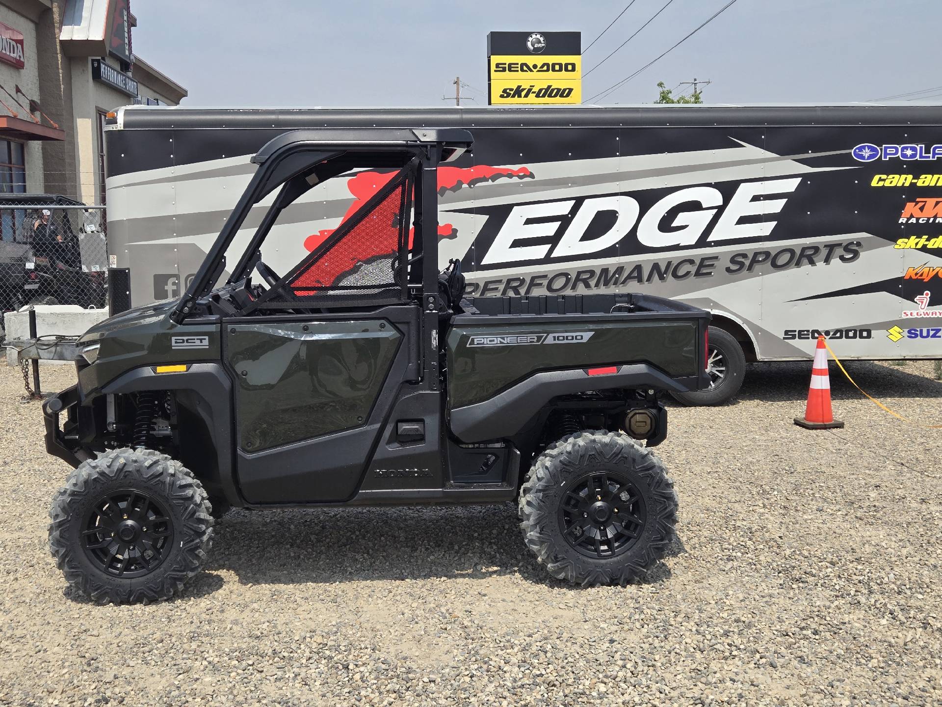 2026 Honda PIONEER 1000 DELUXE