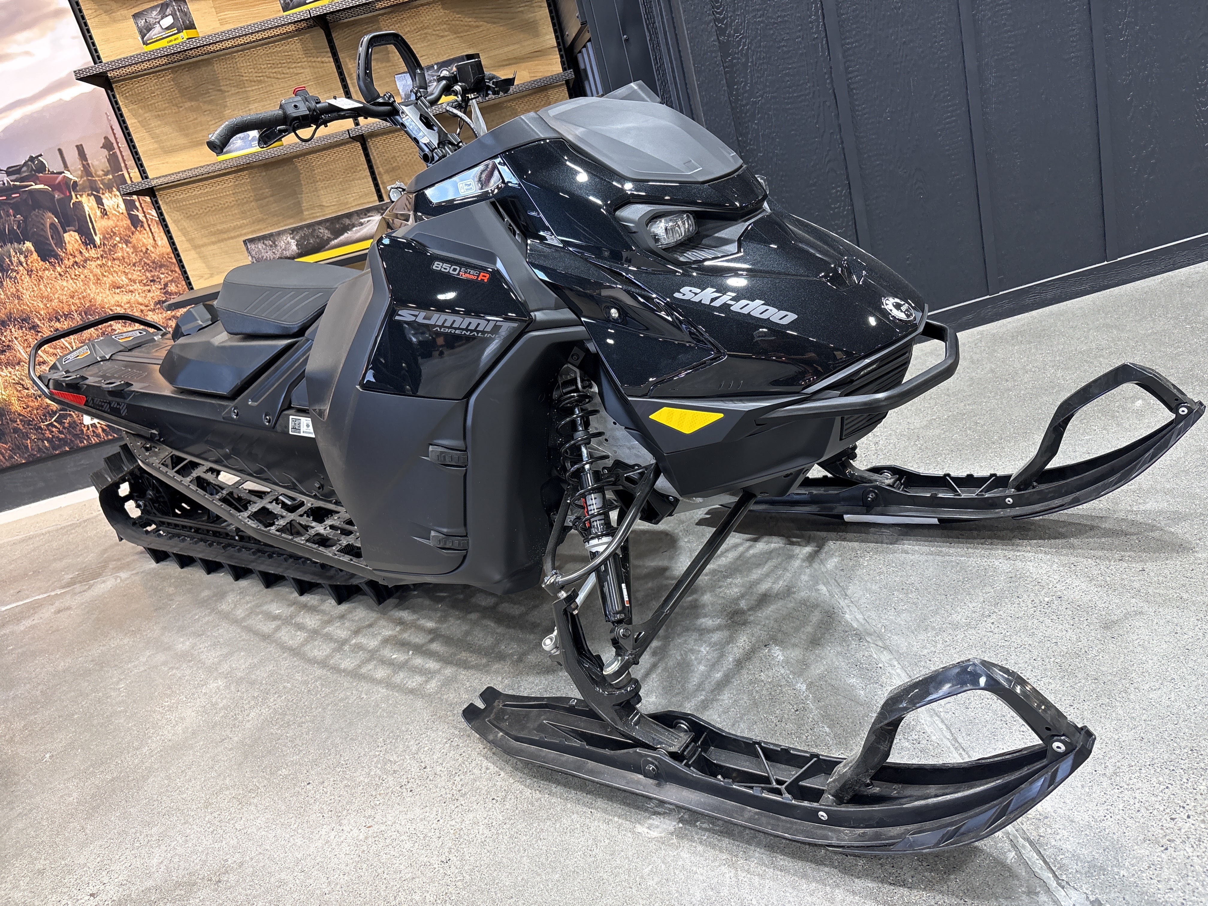 2026 Ski-Doo SUMMIT ADRENALINE 850 E-TEC