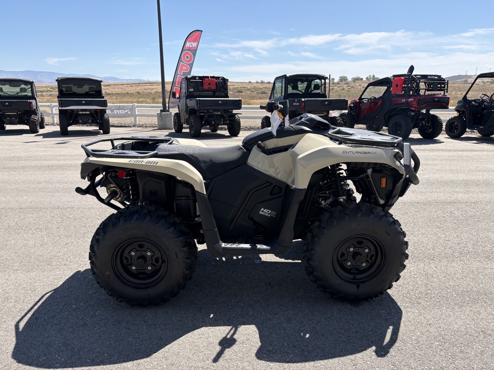 2026 Can-Am OUTLANDER PRO HD5