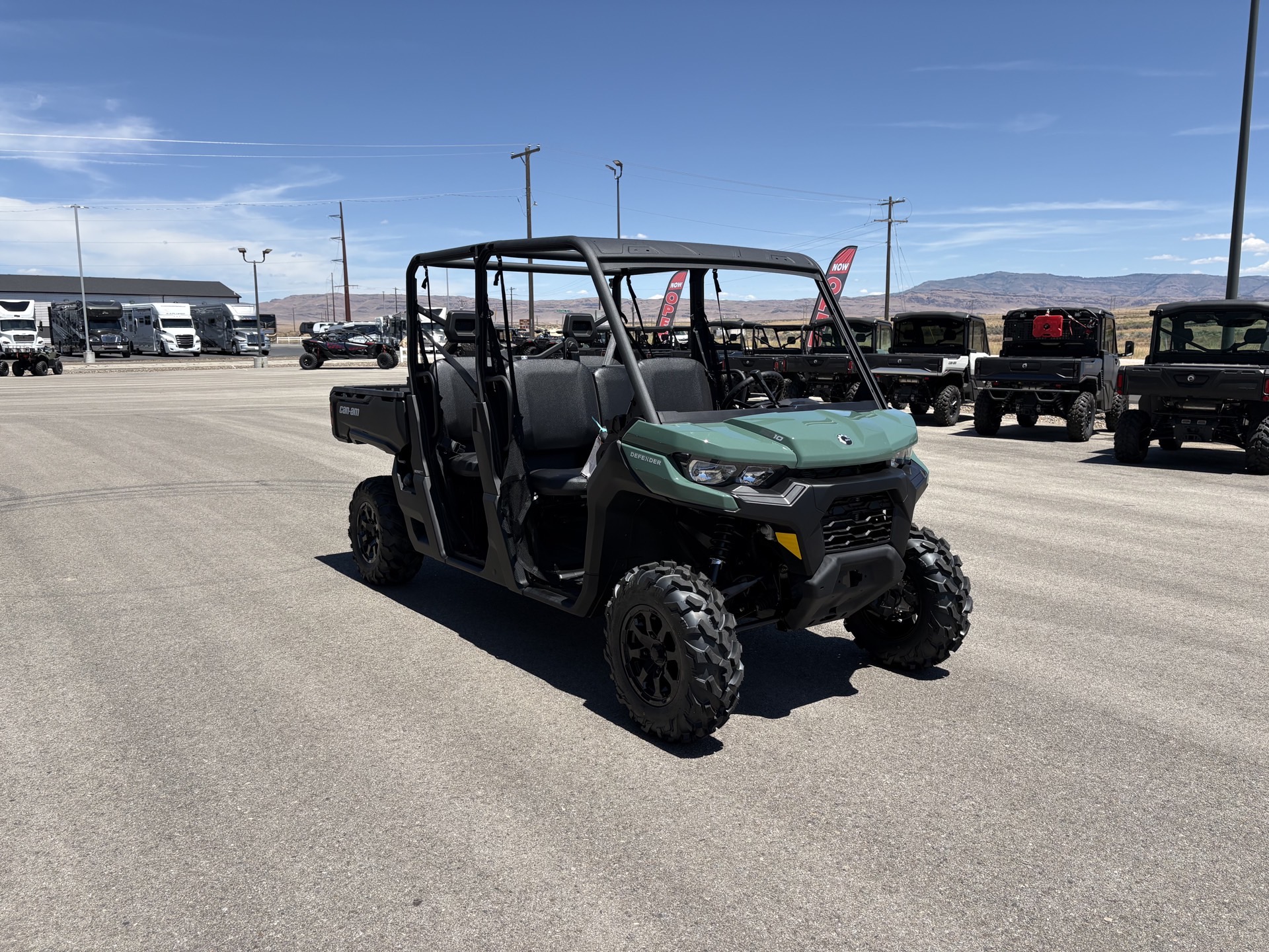 2026 Can-Am DEFENDER MAX DPS 64 HD10