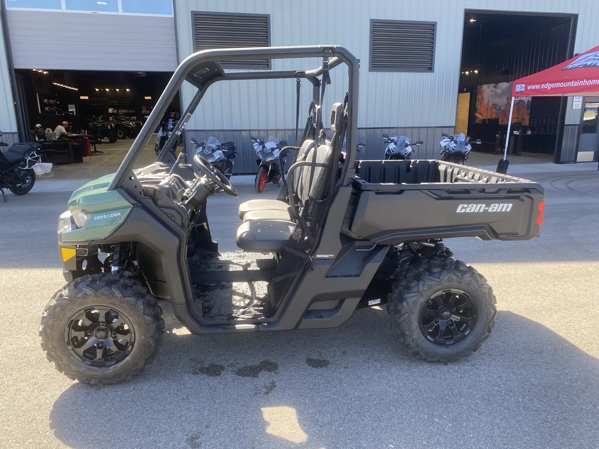2026 Can-Am DEFENDER HD7