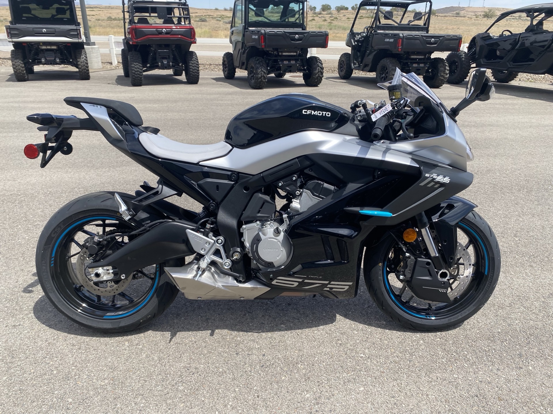 2026 Cfmoto 675 SS