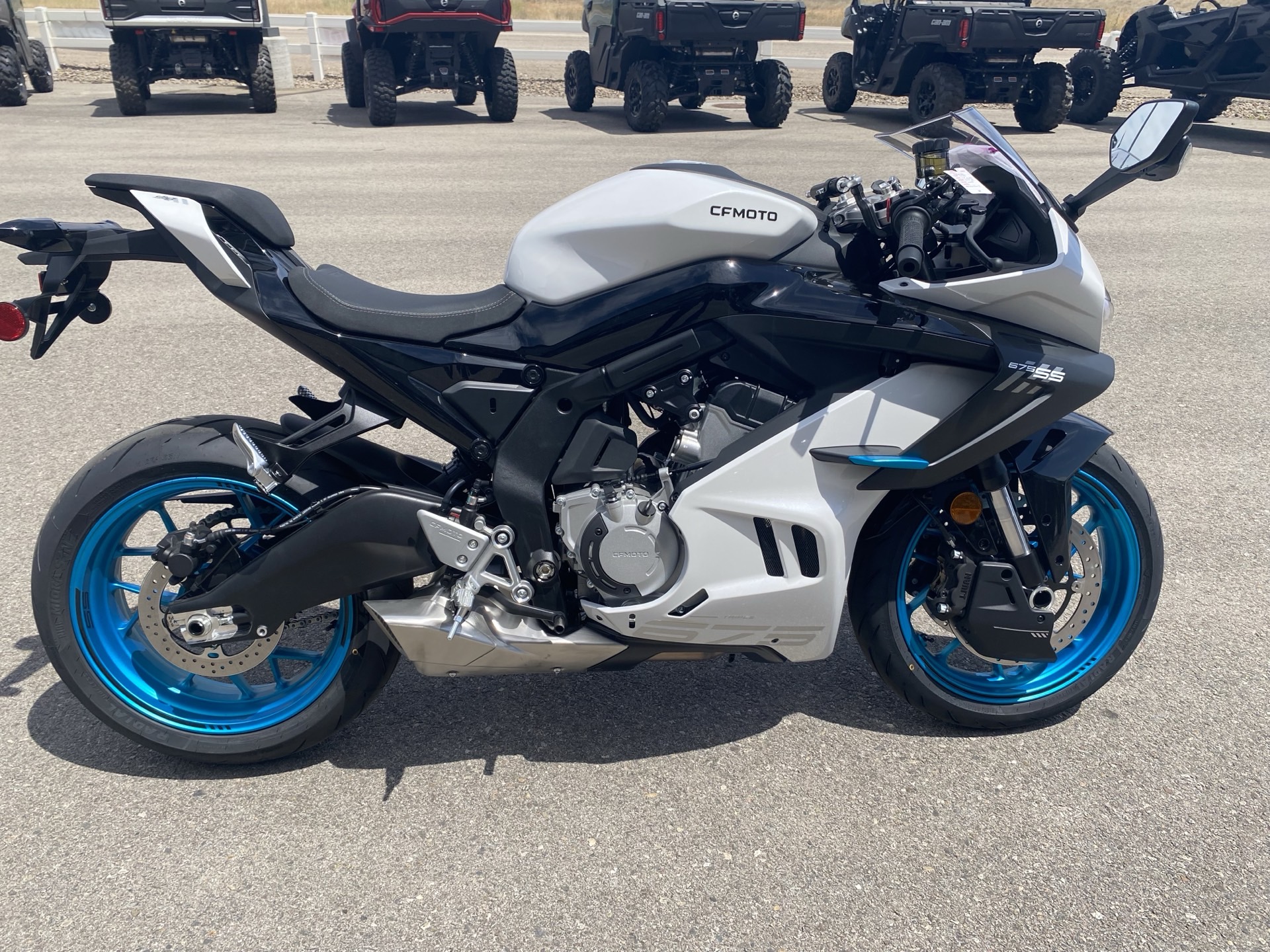 2026 Cfmoto 675 SS
