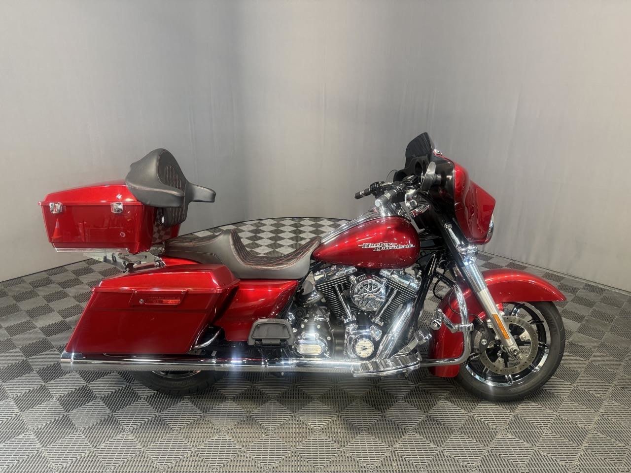 2012 HARLEY-DAVIDSON STREET GLIDE