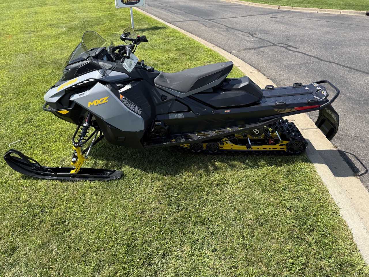 2026 SKI-DOO MXZ ADRENALINE 850 E-TEC
