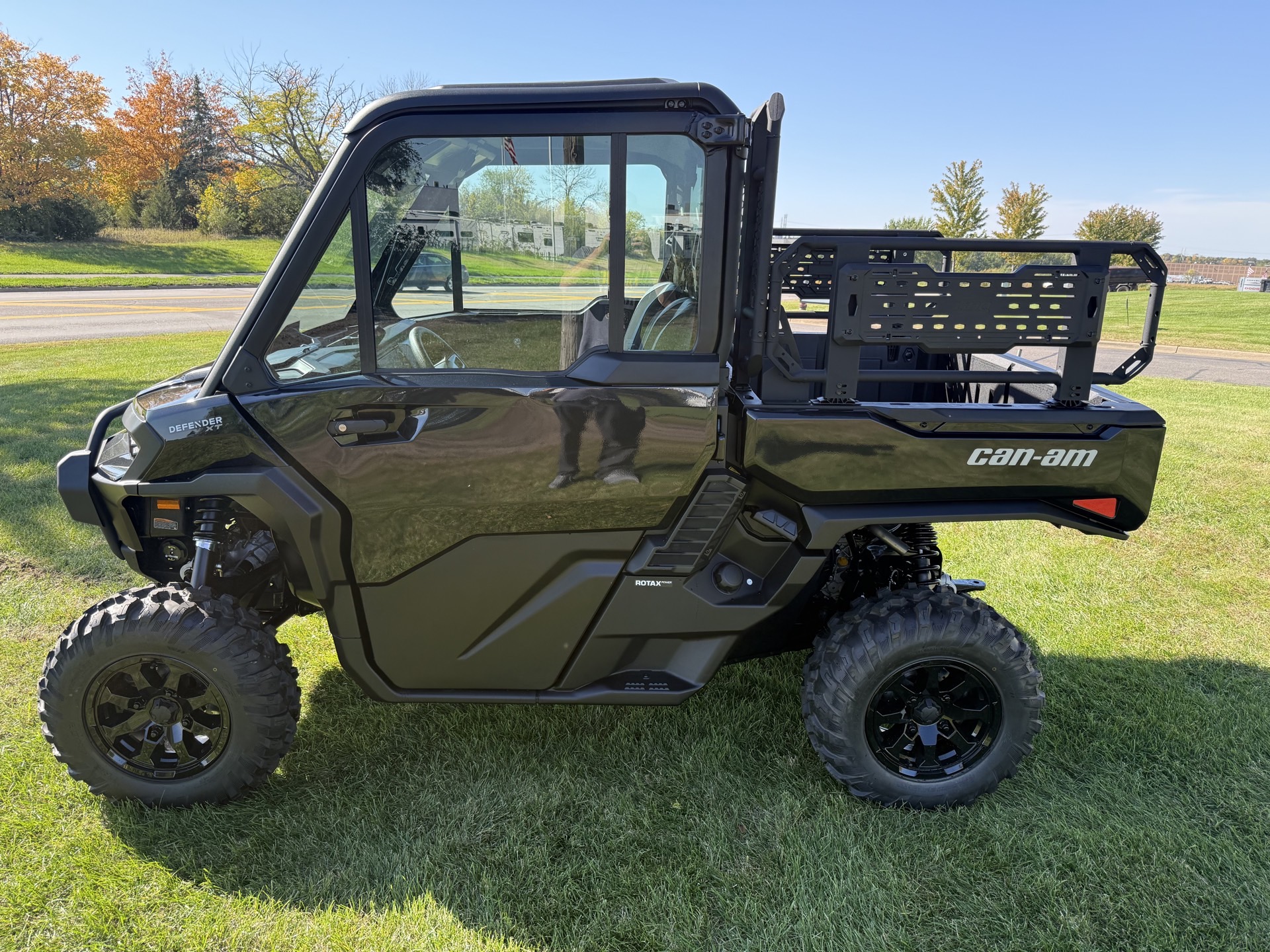 2027 CAN-AM DEFENDER XU XT CAB HD10