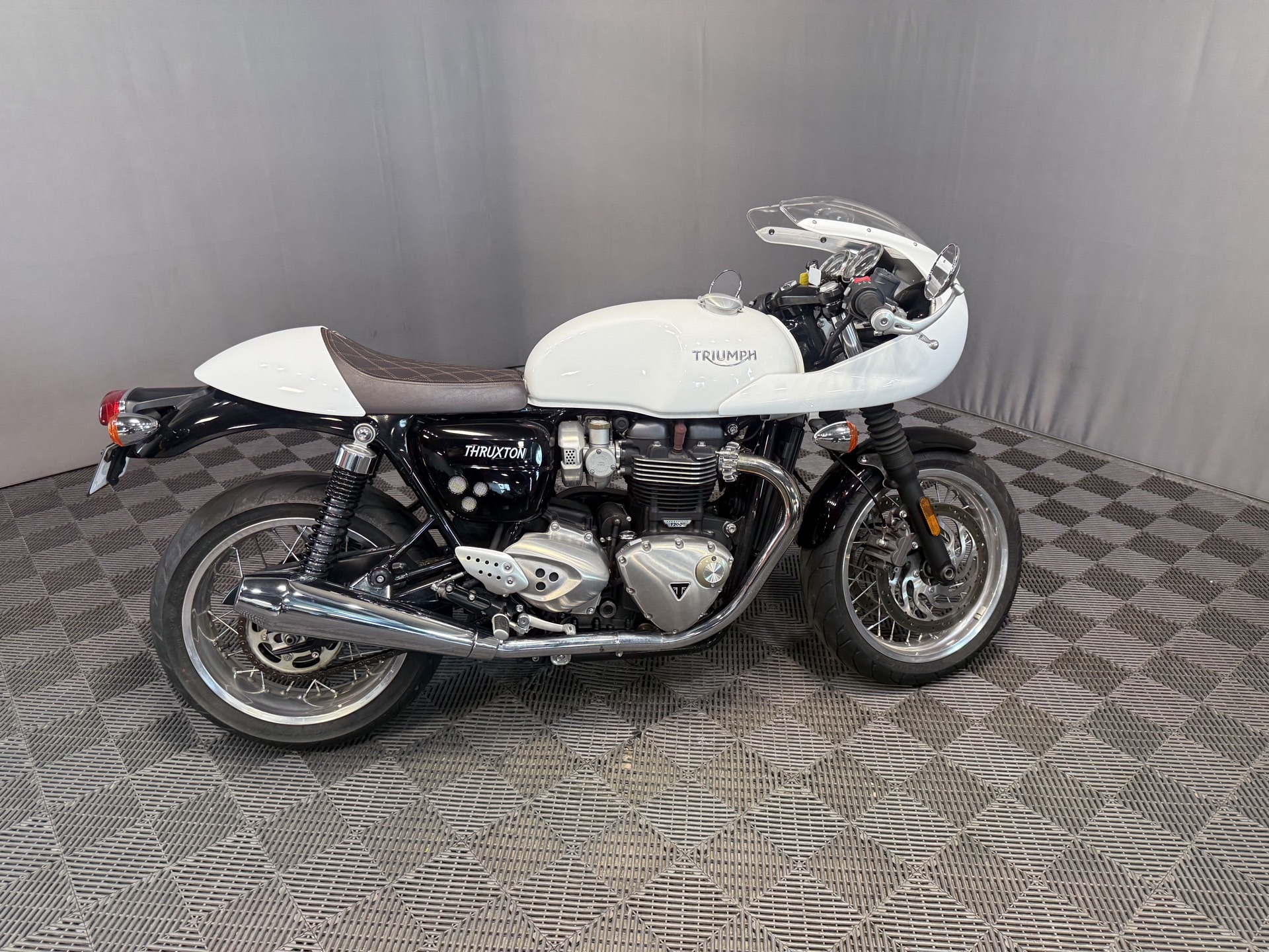 2016 TRIUMPH THRUXTON 1200