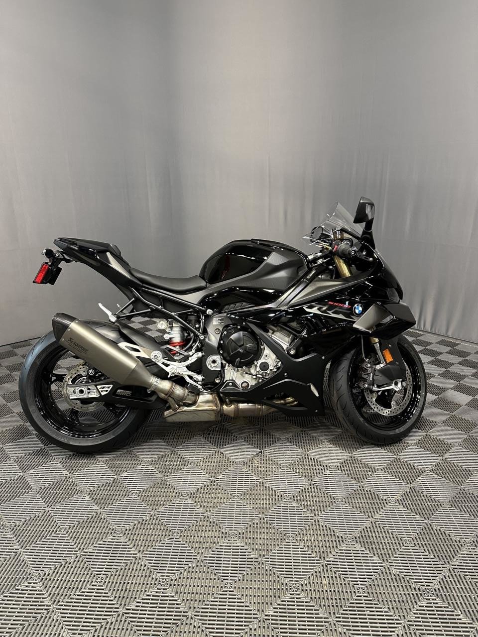 2026 BMW S 1000 R