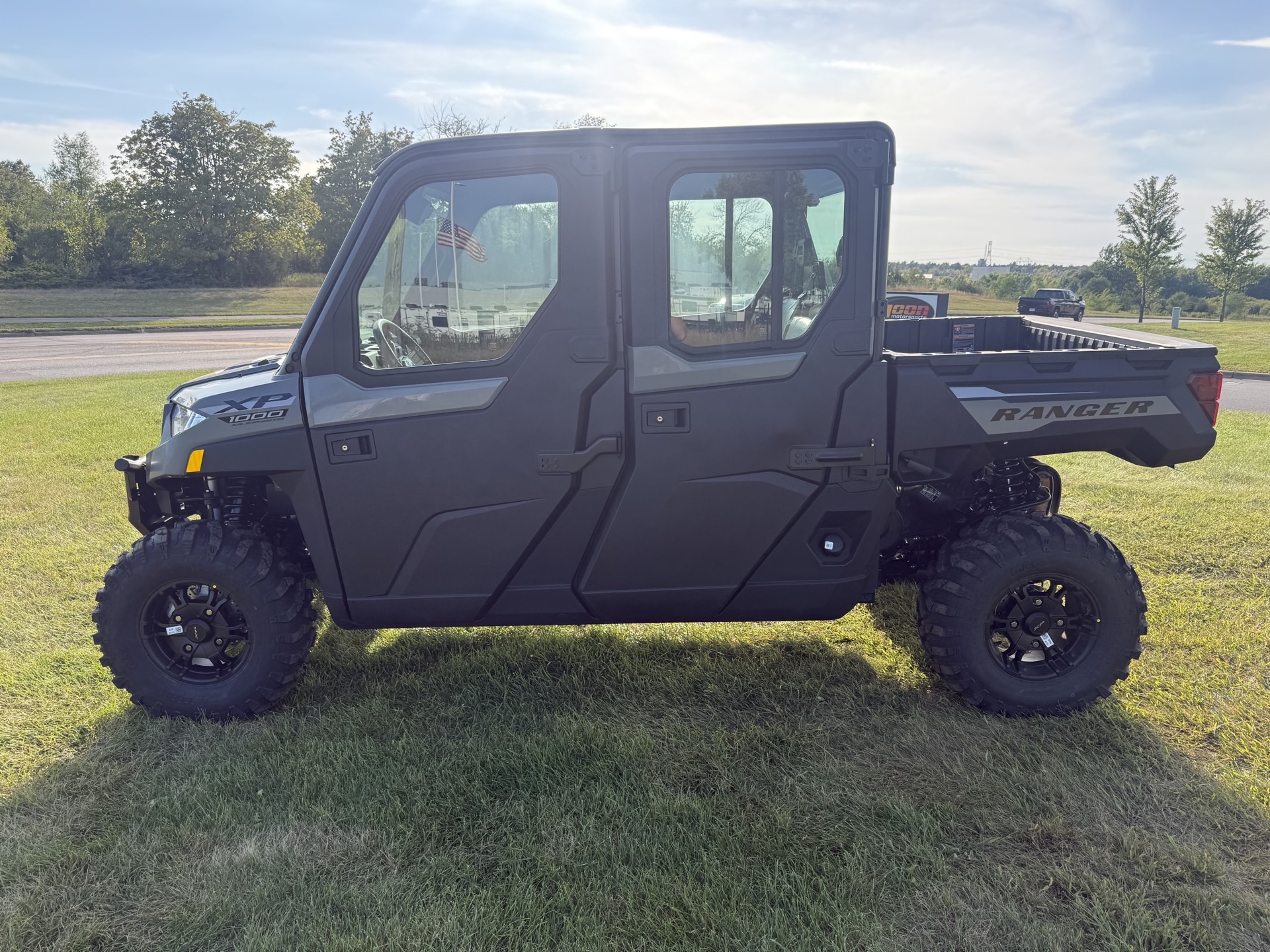 2027 POLARIS RANGER CREW XP 1000 CAB