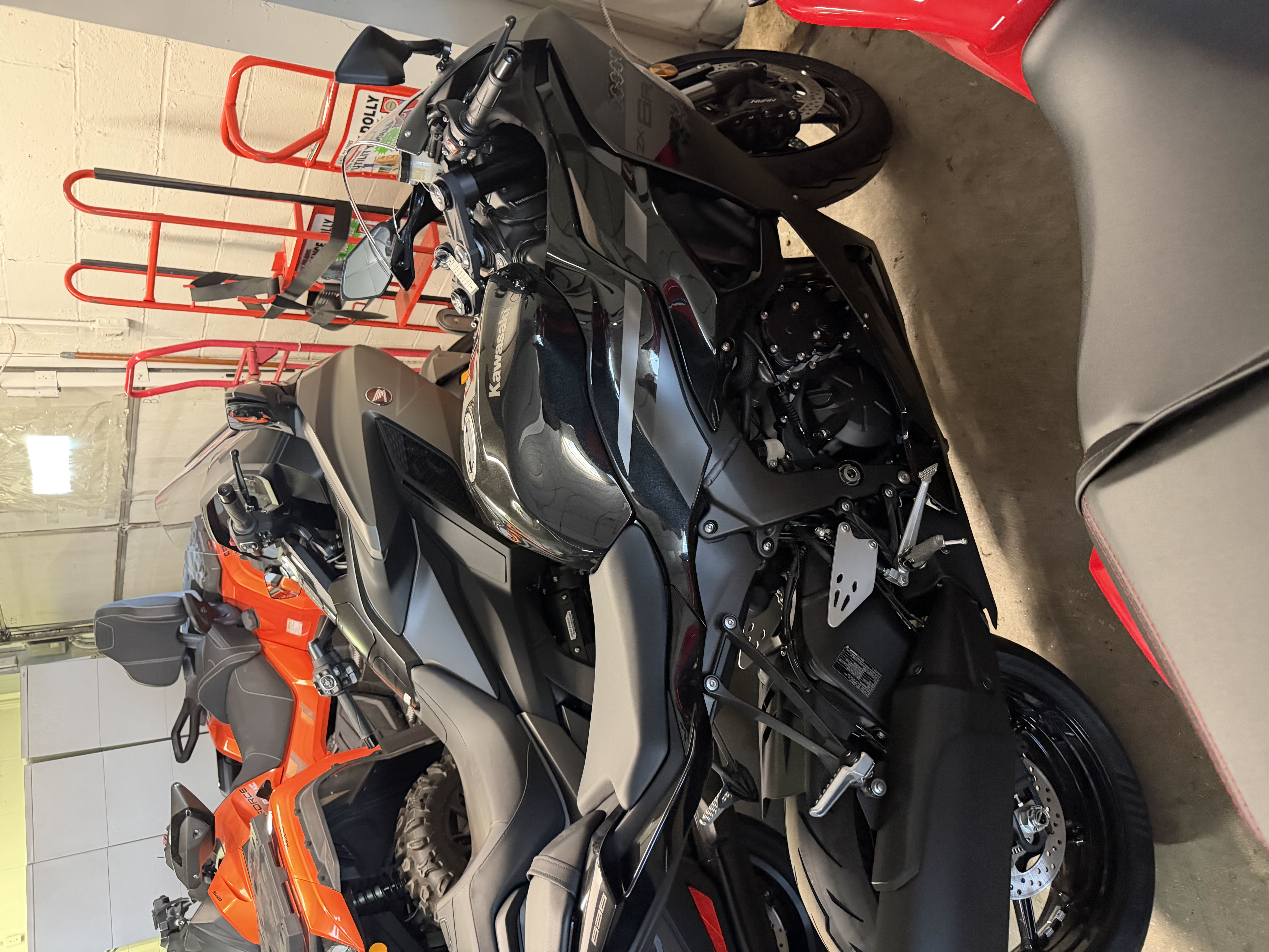 2027 KAWASAKI NINJA® ZX™-6R ABS