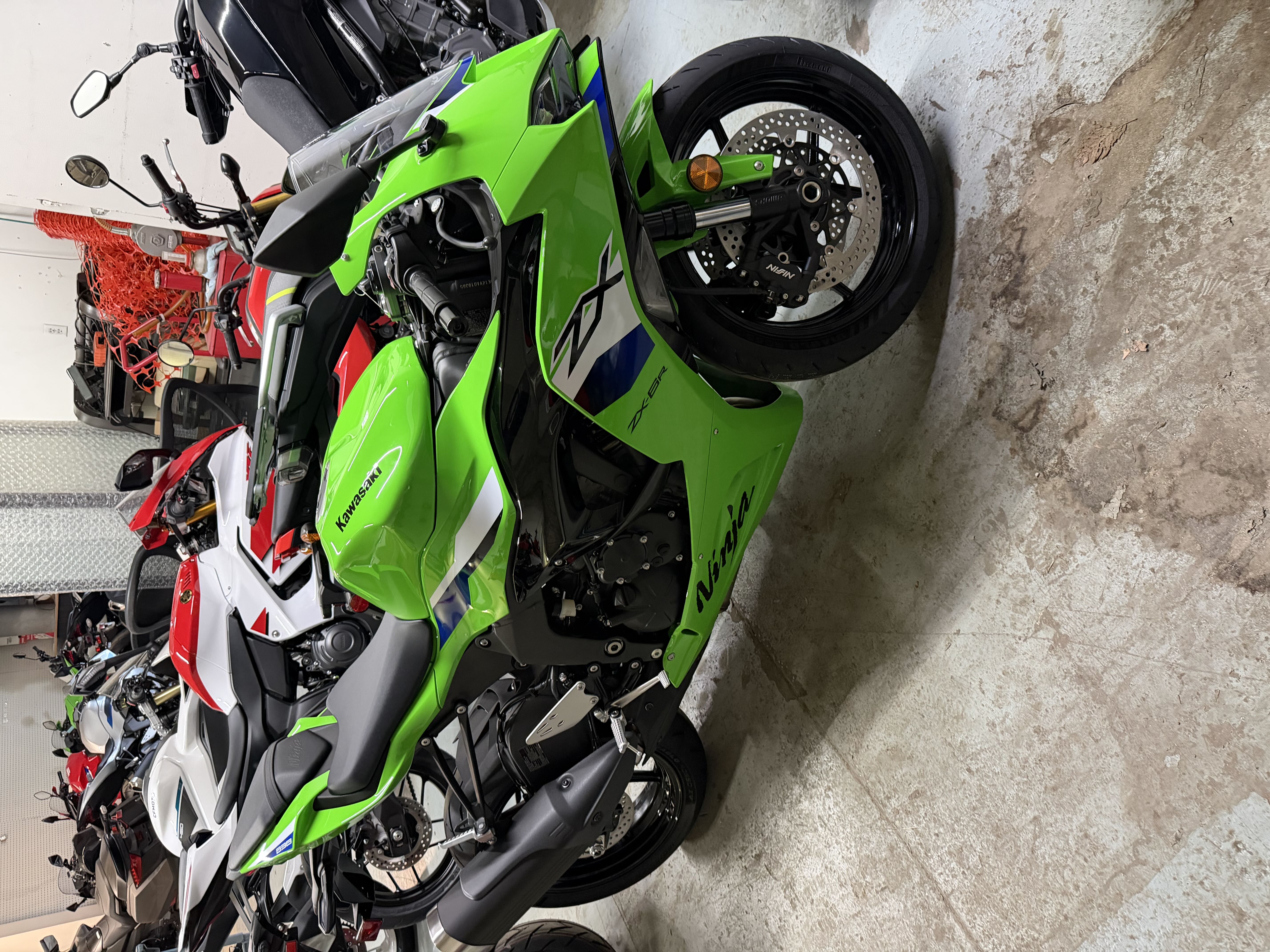 2027 KAWASAKI NINJA® ZX™-6R