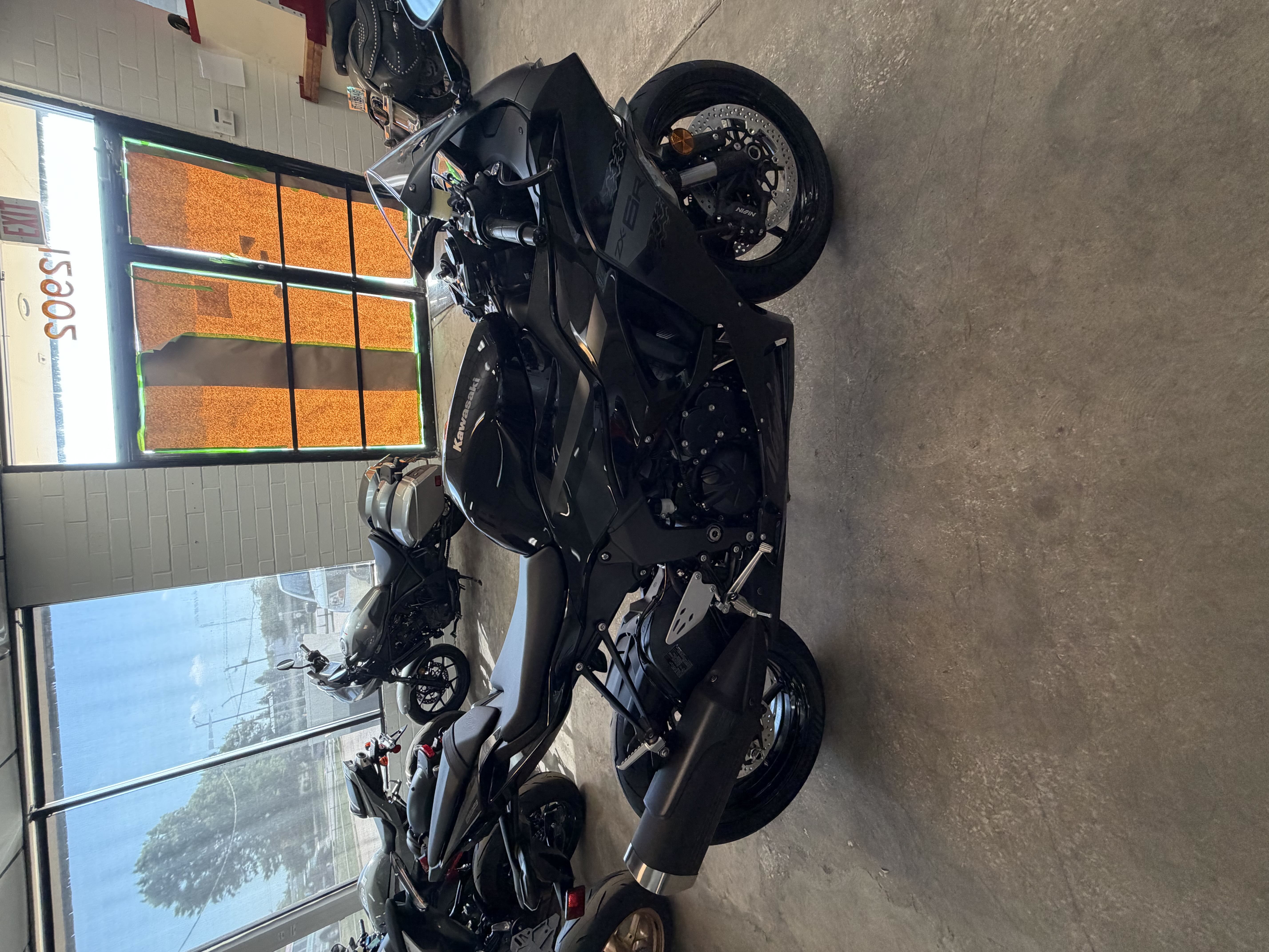 2027 KAWASAKI NINJA® ZX™-6R