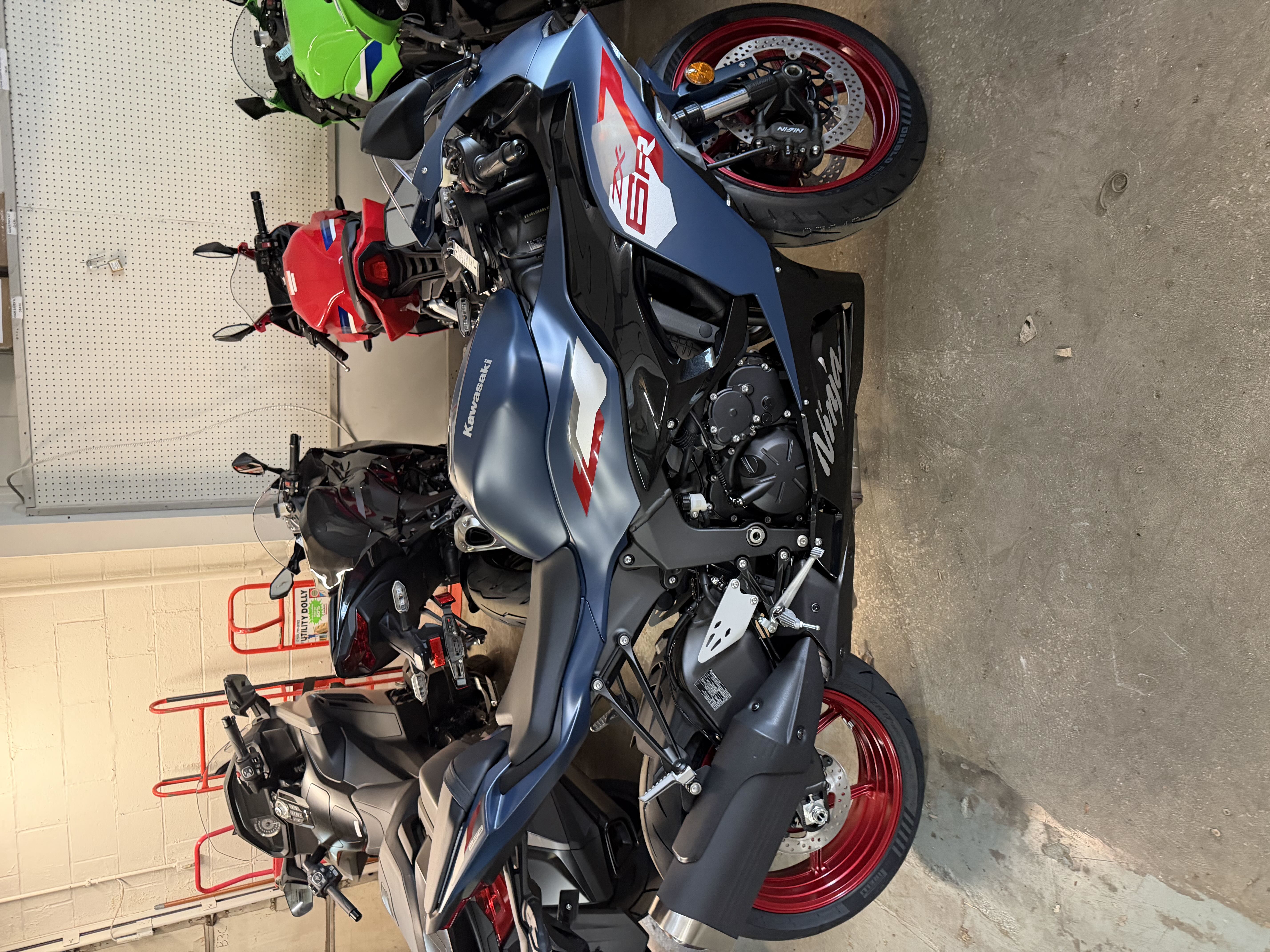 2027 KAWASAKI NINJA® ZX™-6R