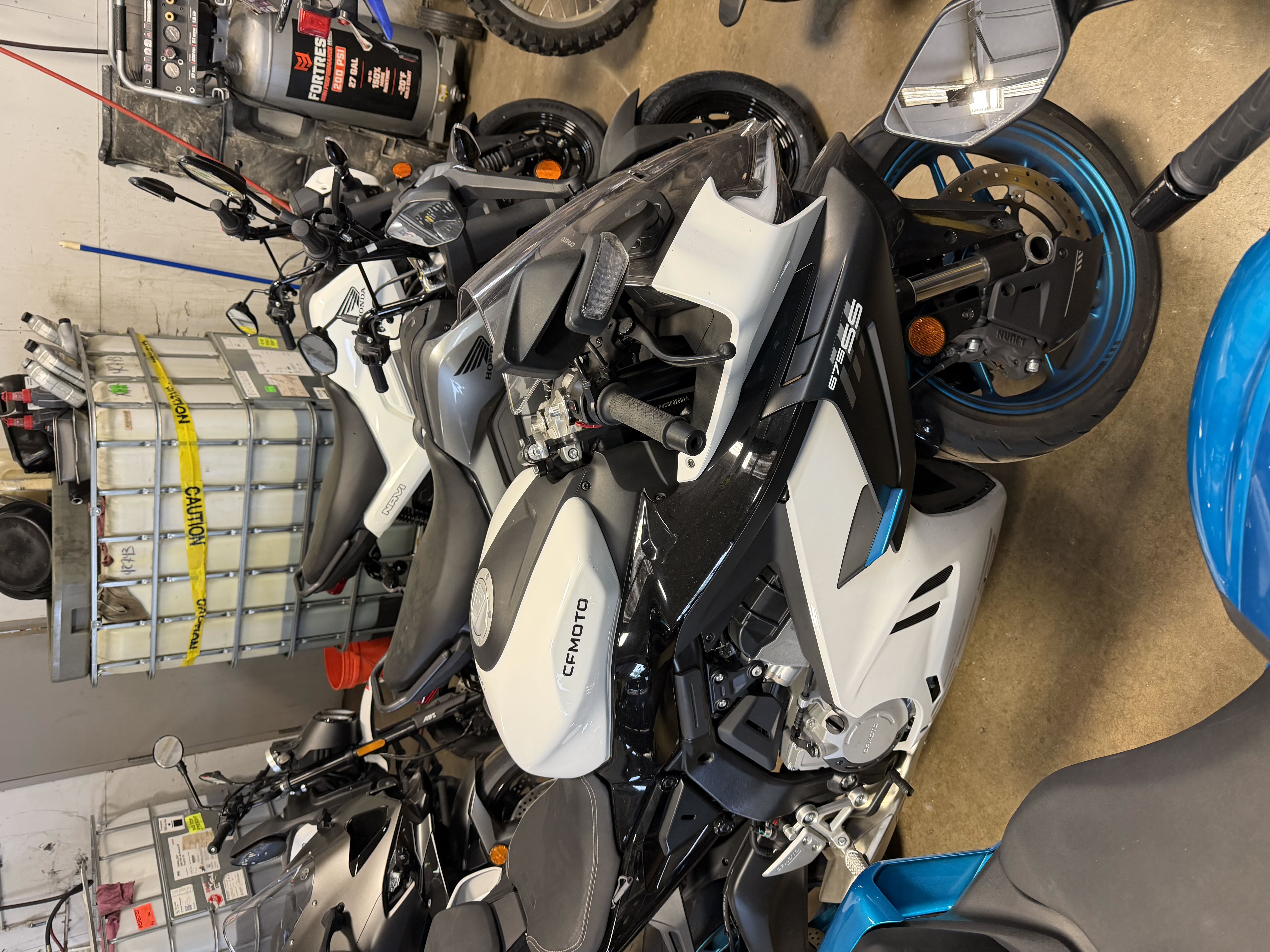 2025 CF MOTO 675 SS