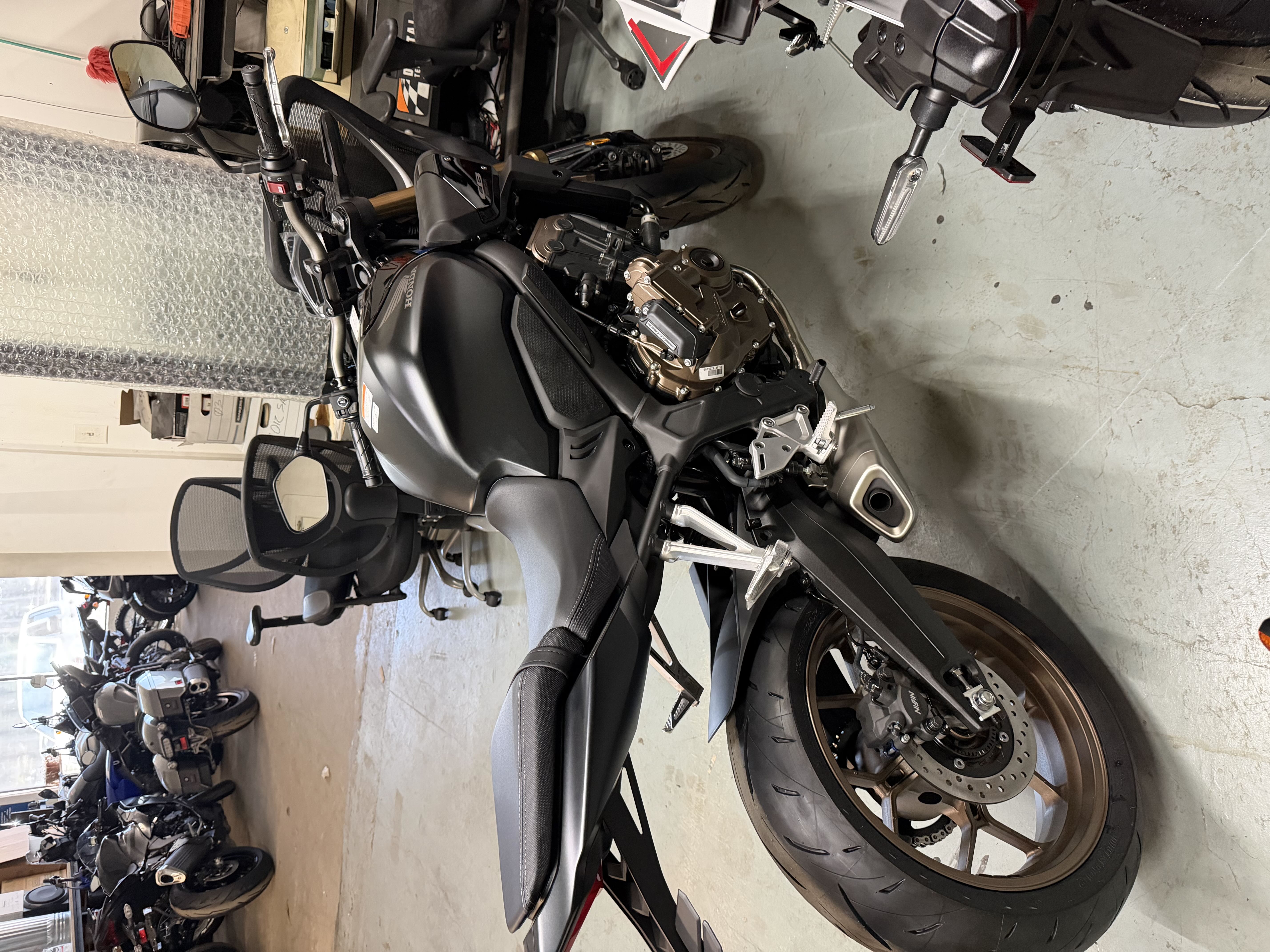 2026 HONDA CB 650R E-CLUTCH