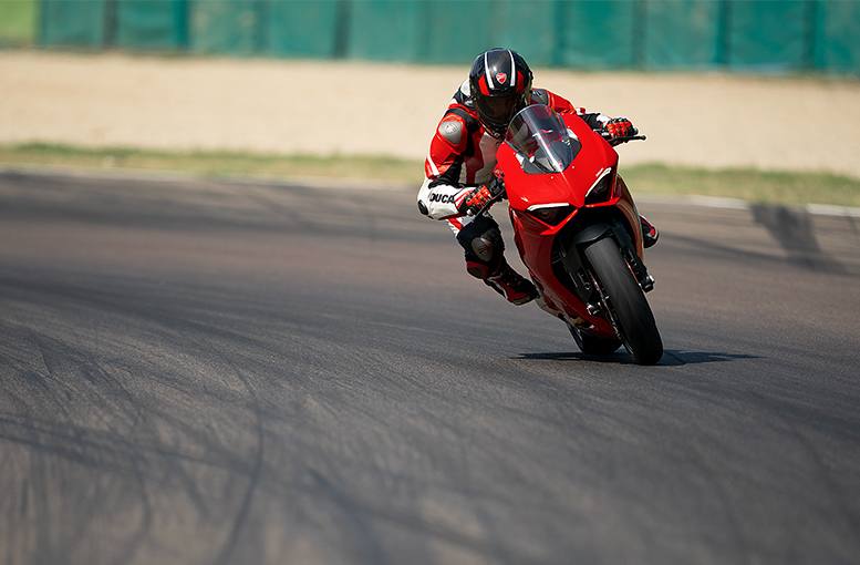 2021 Ducati Panigale - V2 for sale in the Pompano Beach, FL area. Get the best drive out price on 2021 Ducati Panigale - V2 and compare.