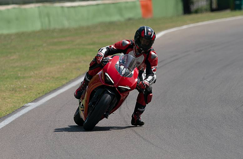 2021 Ducati Panigale - V2 for sale in the Pompano Beach, FL area. Get the best drive out price on 2021 Ducati Panigale - V2 and compare.