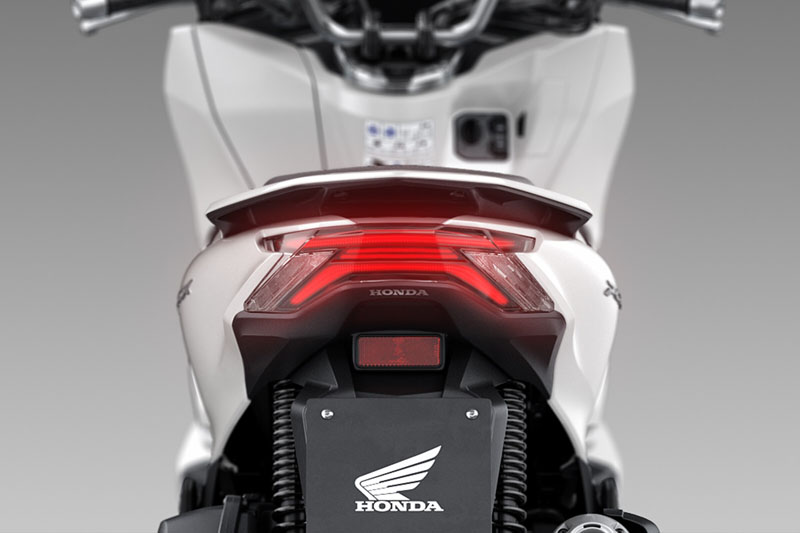 2021 Honda PCX150 - Base for sale in the Pompano Beach, FL area. Get the best drive out price on 2021 Honda PCX150 - Base and compare.