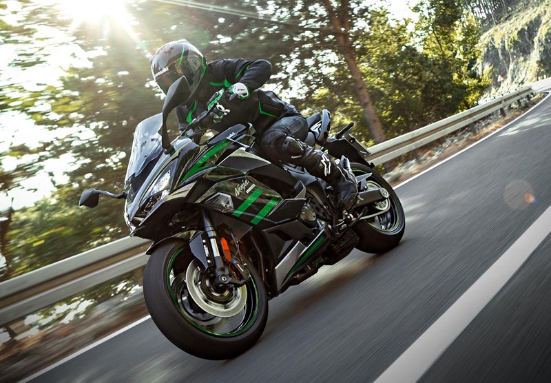 2021 Kawasaki NINJA® 1000SX - Base for sale in the Pompano Beach, FL area. Get the best drive out price on 2021 Kawasaki NINJA® 1000SX - Base and compare.