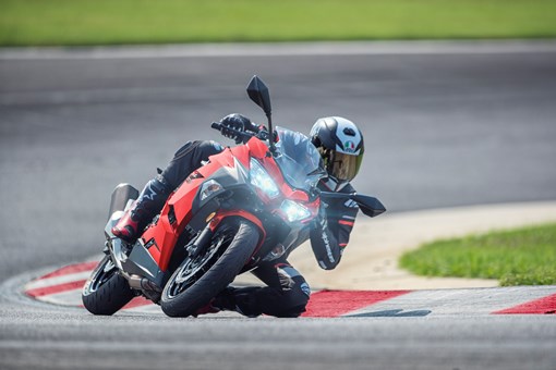 2021 Kawasaki NINJA® 400 - Base for sale in the Pompano Beach, FL area. Get the best drive out price on 2021 Kawasaki NINJA® 400 - Base and compare.