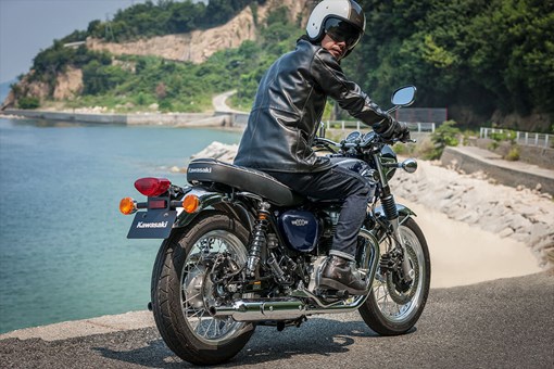 2021 Kawasaki W800 for sale in the Pompano Beach, FL area. Get the best drive out price on 2021 Kawasaki W800 and compare.