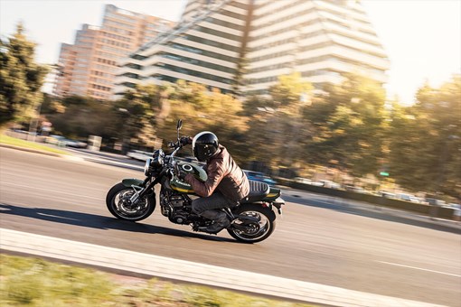 2021 Kawasaki Z - 900RS for sale in the Pompano Beach, FL area. Get the best drive out price on 2021 Kawasaki Z - 900RS and compare.