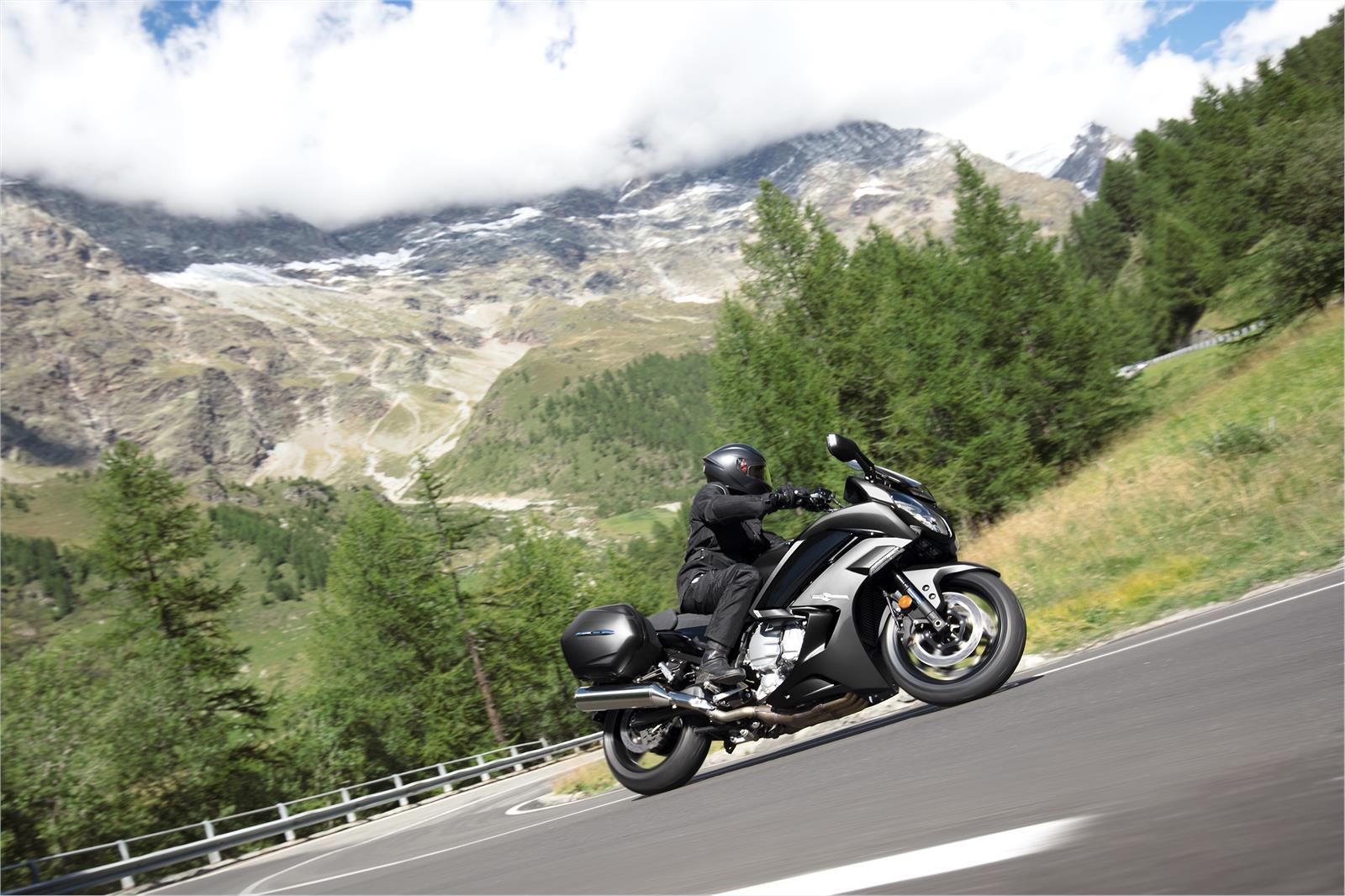 2021 Yamaha FJR1300 - ES for sale in the Pompano Beach, FL area. Get the best drive out price on 2021 Yamaha FJR1300 - ES and compare.