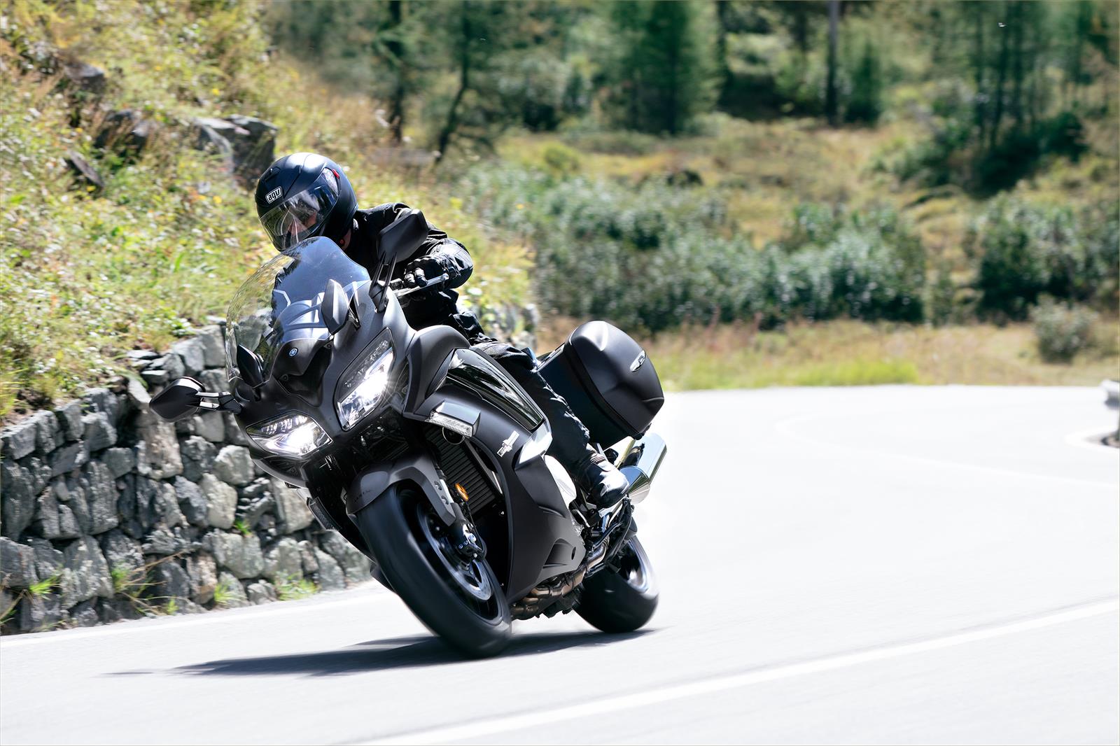 2021 Yamaha FJR1300 - ES for sale in the Pompano Beach, FL area. Get the best drive out price on 2021 Yamaha FJR1300 - ES and compare.