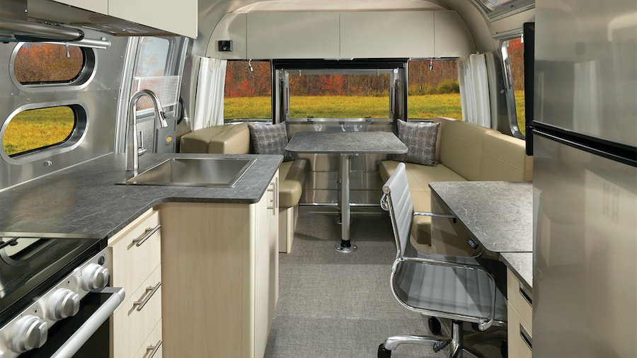 2023 Airstream Flying-Cloud - 23FB for sale in the Pompano Beach, FL area. Get the best drive out price on 2023 Airstream Flying-Cloud - 23FB and compare.