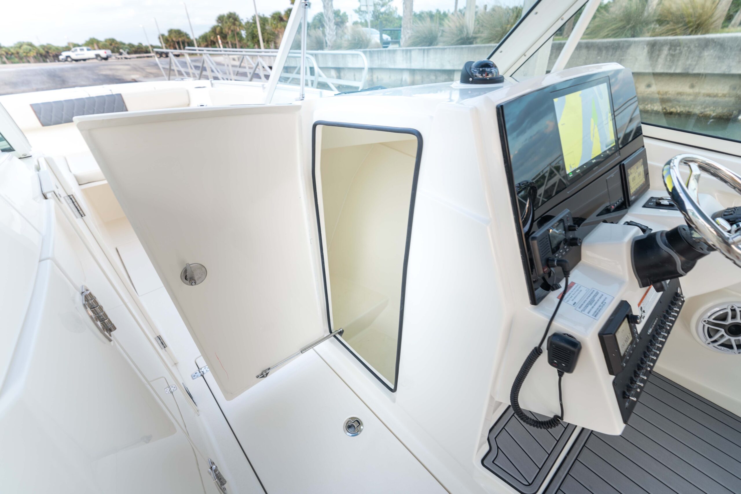 2023 Cobia 330 - DC for sale in the Pompano Beach, FL area. Get the best drive out price on 2023 Cobia 330 - DC and compare.