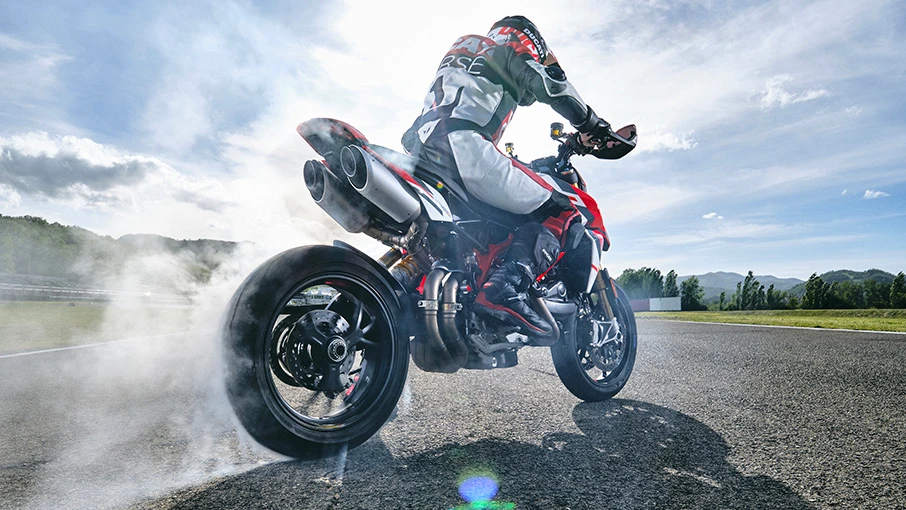 2023 Ducati Hypermotard - 950 REV for sale in the Pompano Beach, FL area. Get the best drive out price on 2023 Ducati Hypermotard - 950 REV and compare.