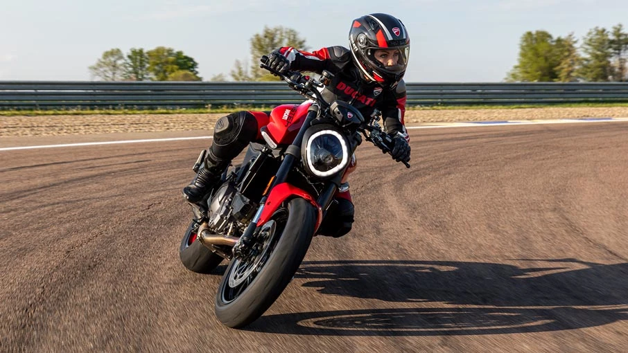 2023 Ducati Monster - Plus for sale in the Pompano Beach, FL area. Get the best drive out price on 2023 Ducati Monster - Plus and compare.