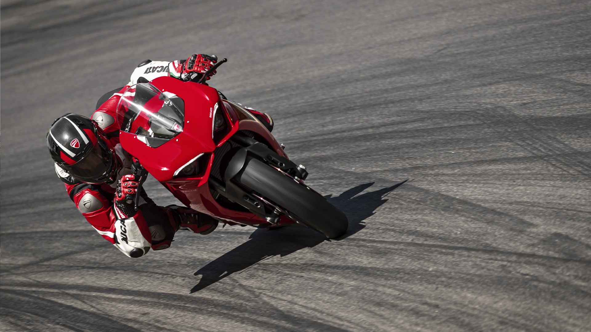 2023 Ducati PANIGALE - V2 for sale in the Pompano Beach, FL area. Get the best drive out price on 2023 Ducati PANIGALE - V2 and compare.