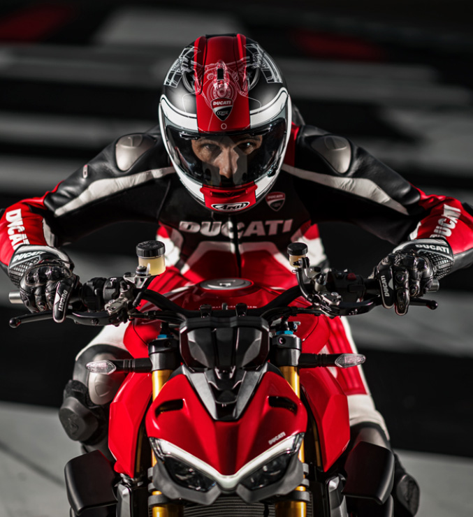 2023 Ducati STREETFIGHTER - V4 for sale in the Pompano Beach, FL area. Get the best drive out price on 2023 Ducati STREETFIGHTER - V4 and compare.