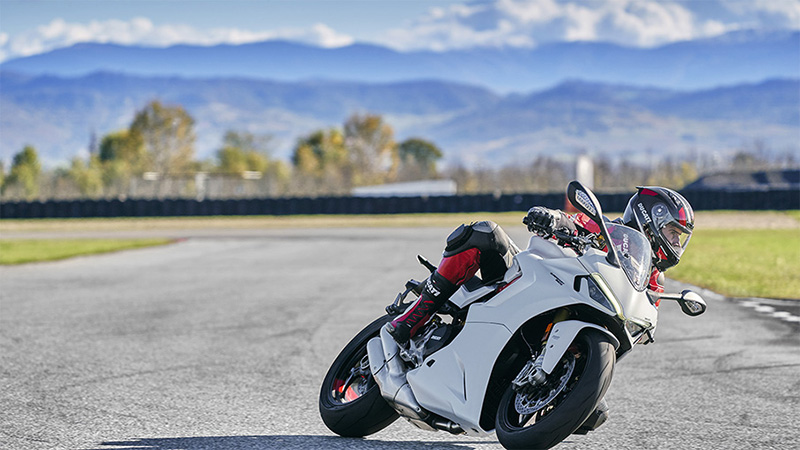 2023 Ducati SUPERSPORT - 950 S for sale in the Pompano Beach, FL area. Get the best drive out price on 2023 Ducati SUPERSPORT - 950 S and compare.