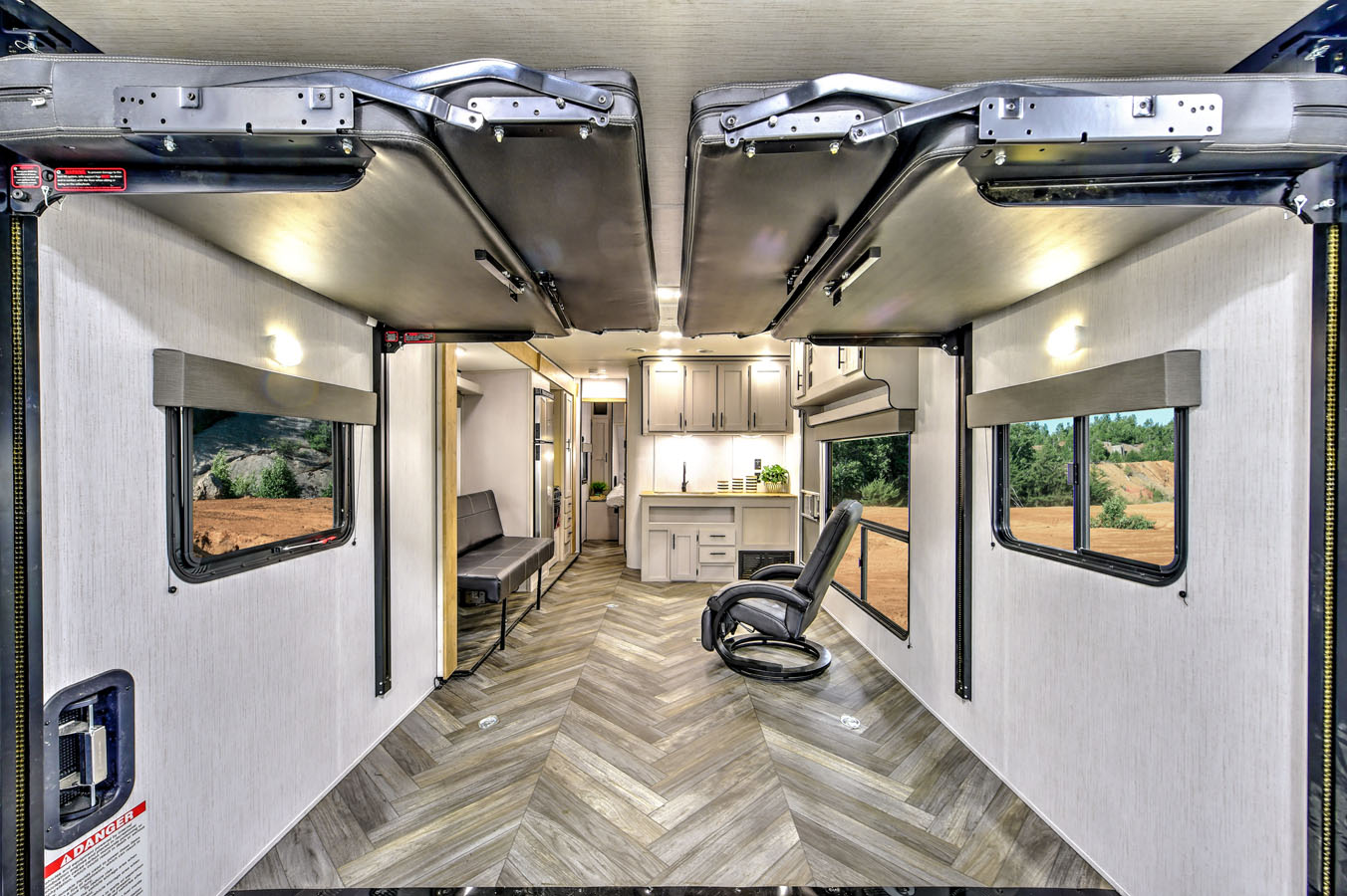 2023 HEARTLAND Lithium - 2714 S for sale in the Pompano Beach, FL area. Get the best drive out price on 2023 HEARTLAND Lithium - 2714 S and compare.