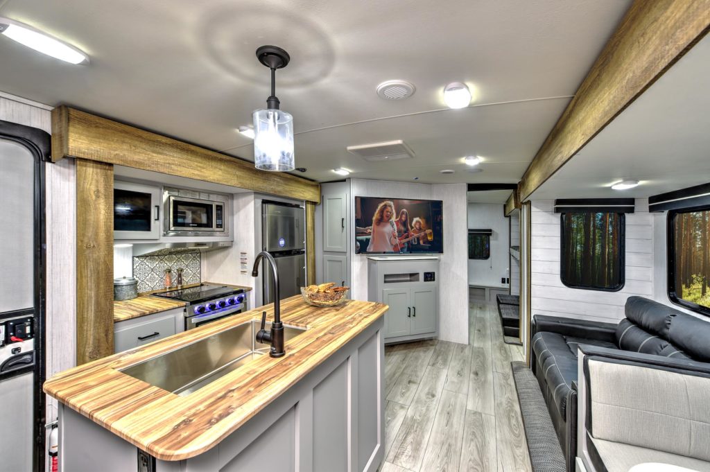 2023 HEARTLAND North Trail - 33 BHDS for sale in the Pompano Beach, FL area. Get the best drive out price on 2023 HEARTLAND North Trail - 33 BHDS and compare.