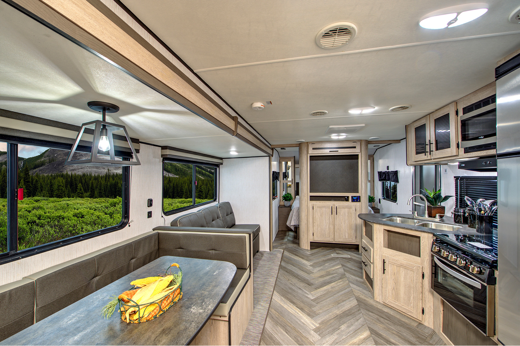 2023 HEARTLAND Prowler - 300 SBH for sale in the Pompano Beach, FL area. Get the best drive out price on 2023 HEARTLAND Prowler - 300 SBH and compare.