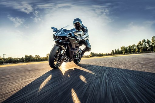 2023 Kawasaki NINJA H2® - R for sale in the Pompano Beach, FL area. Get the best drive out price on 2023 Kawasaki NINJA H2® - R and compare.