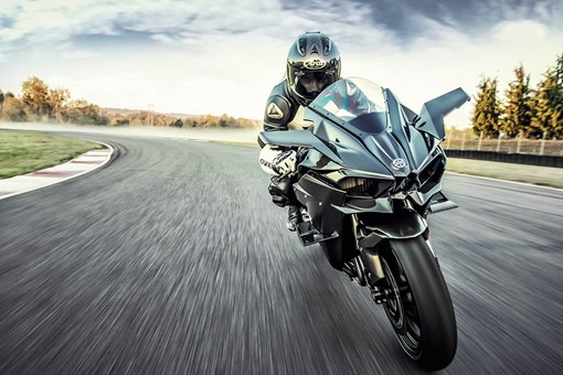 2023 Kawasaki NINJA H2® - R for sale in the Pompano Beach, FL area. Get the best drive out price on 2023 Kawasaki NINJA H2® - R and compare.