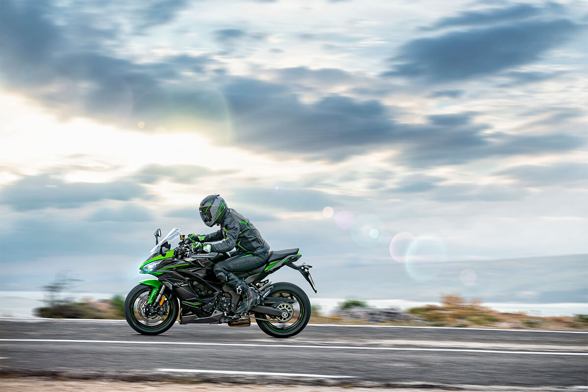 2023 Kawasaki NINJA® 1000 - SX for sale in the Pompano Beach, FL area. Get the best drive out price on 2023 Kawasaki NINJA® 1000 - SX and compare.