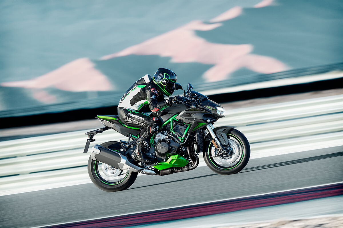 2023 Kawasaki Z H2 - SE for sale in the Pompano Beach, FL area. Get the best drive out price on 2023 Kawasaki Z H2 - SE and compare.