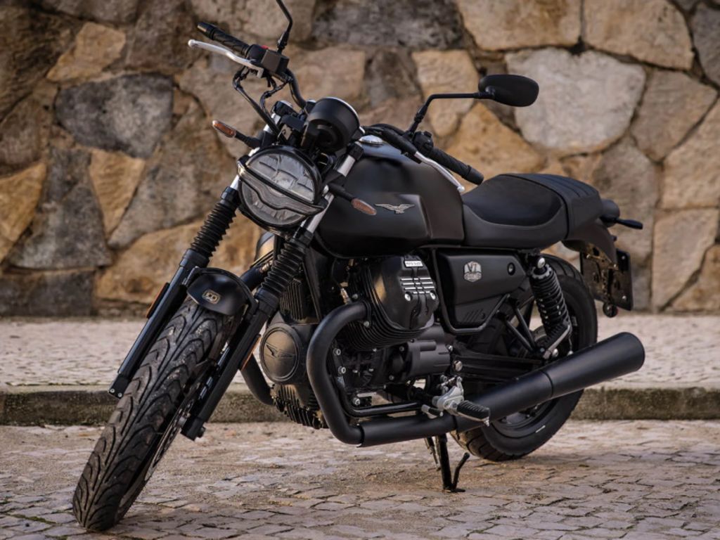 2023 Moto Guzzi V7 - Stone E5 for sale in the Pompano Beach, FL area. Get the best drive out price on 2023 Moto Guzzi V7 - Stone E5 and compare.