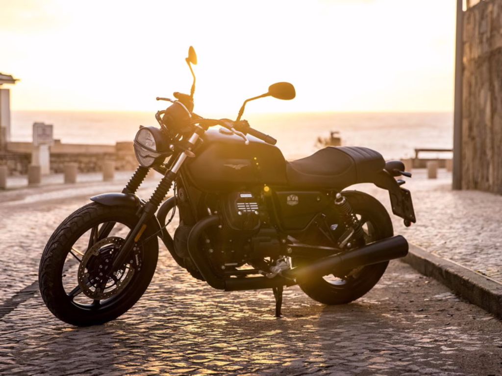 2023 Moto Guzzi V7 - Stone E5 for sale in the Pompano Beach, FL area. Get the best drive out price on 2023 Moto Guzzi V7 - Stone E5 and compare.